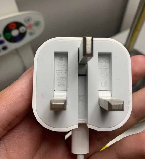 شارژر دیواری اپل 20 وات